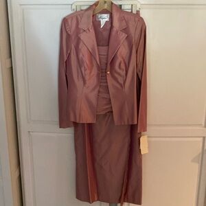 Michaelangelo Mauve Irredescent Jacket and Skirt Size 8      material Agetate